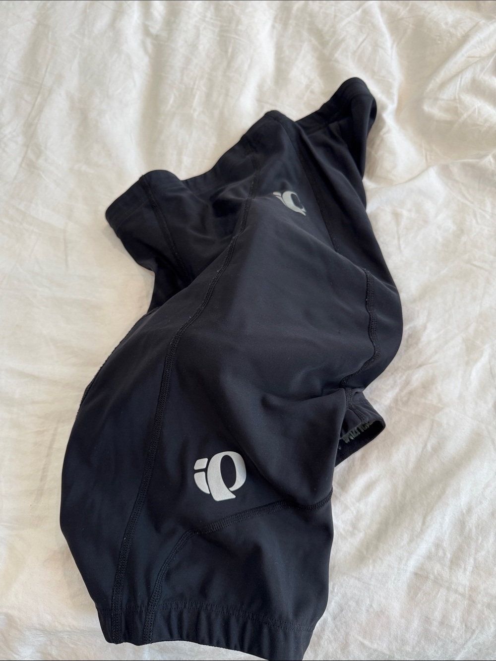 Pearl Izumi Men’s Padded Black Athletic Cycling Shorts with Reflective Logo
